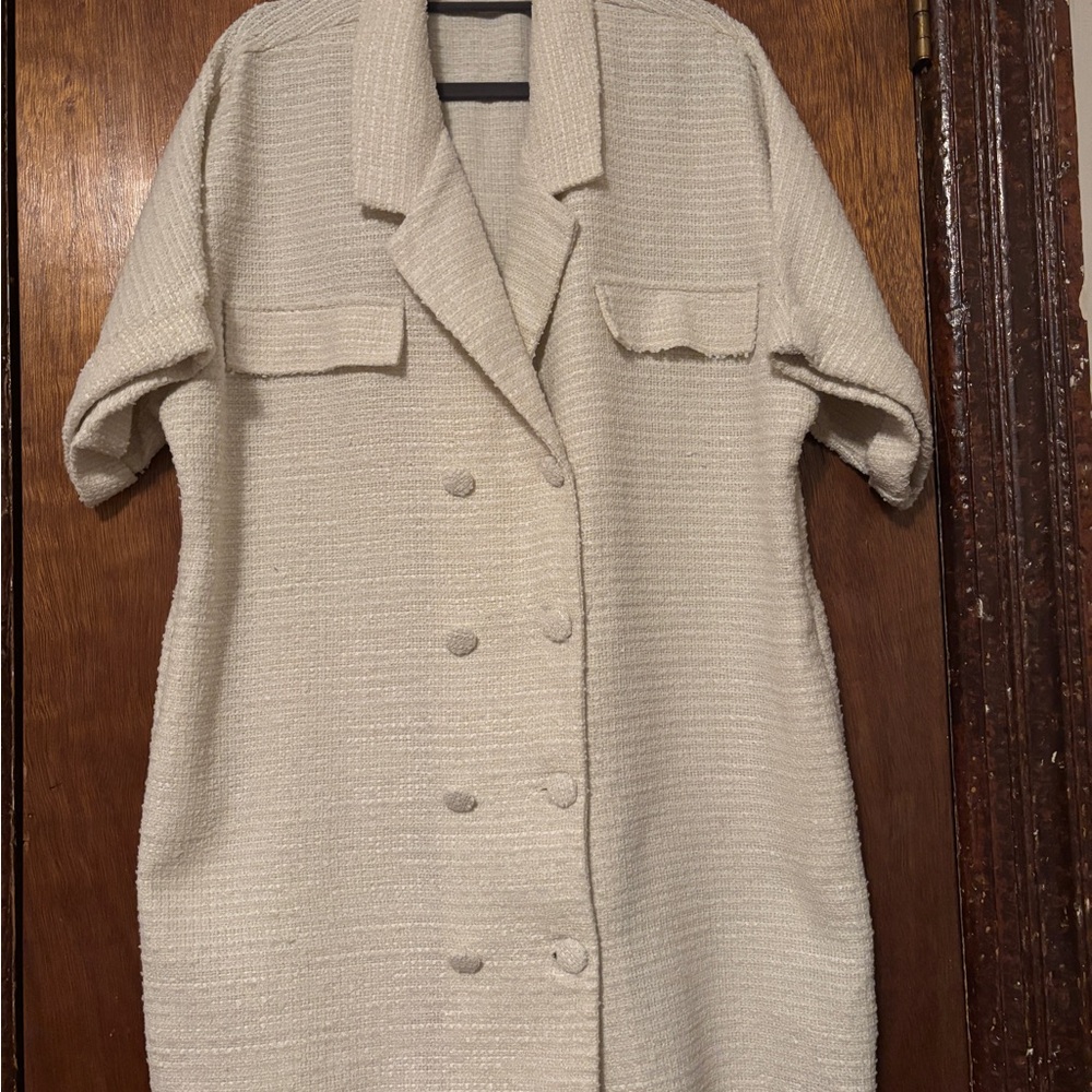 Zara Cream Textured Short-Sleeve Boucle Style Blazer *small stain inside jacket*